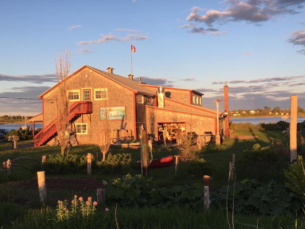 Auberge Cafe Acadien Bonaventure Exterior photo